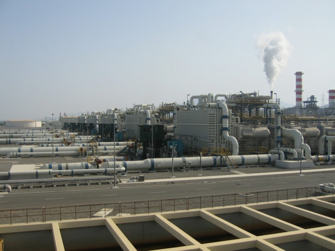 Desalination and power plant